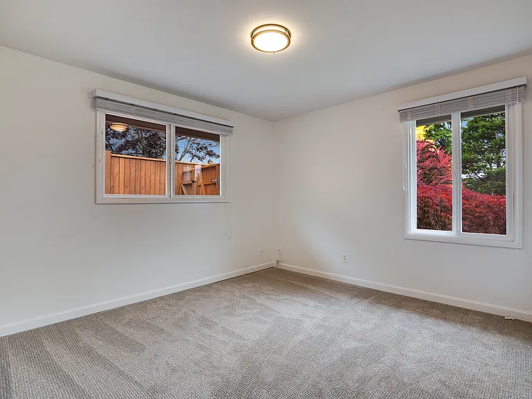 1416 N Cedar St — Photo 23