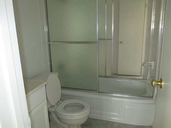 Big Bed bath downstairs