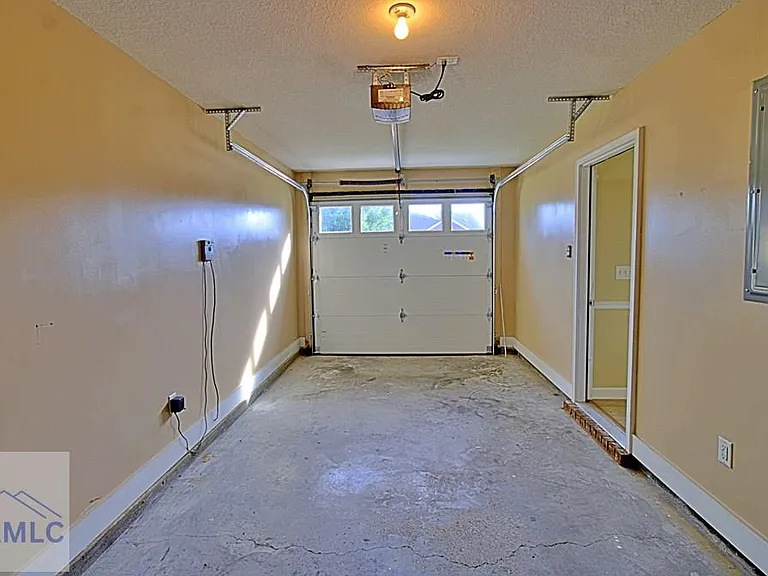 119 Grandview Dr — Photo 8