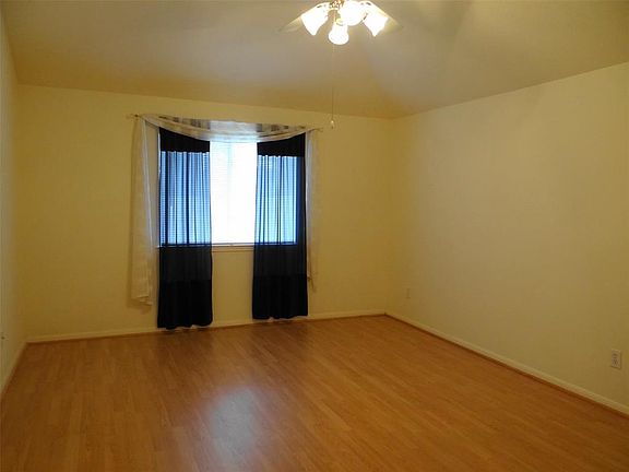 4th image of 21823 Whispering Forest Dr