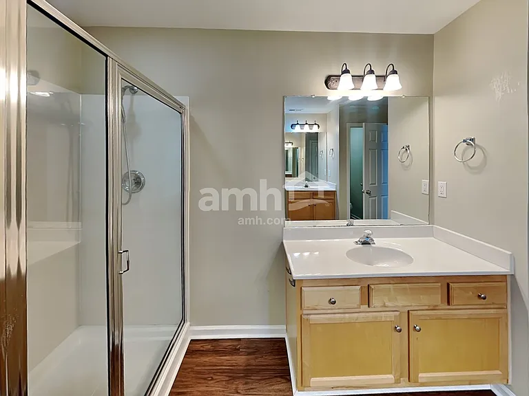 5584 Cambridge Bay Dr — Photo 14