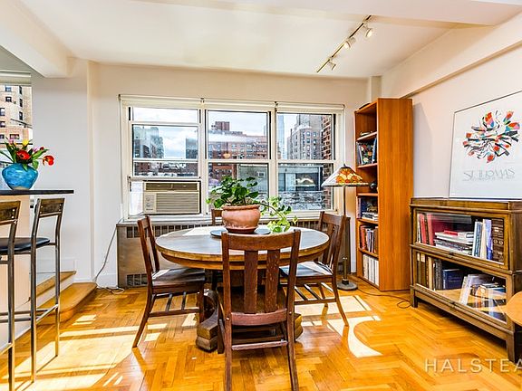 2nd image of 320 W 76th St APT 7A