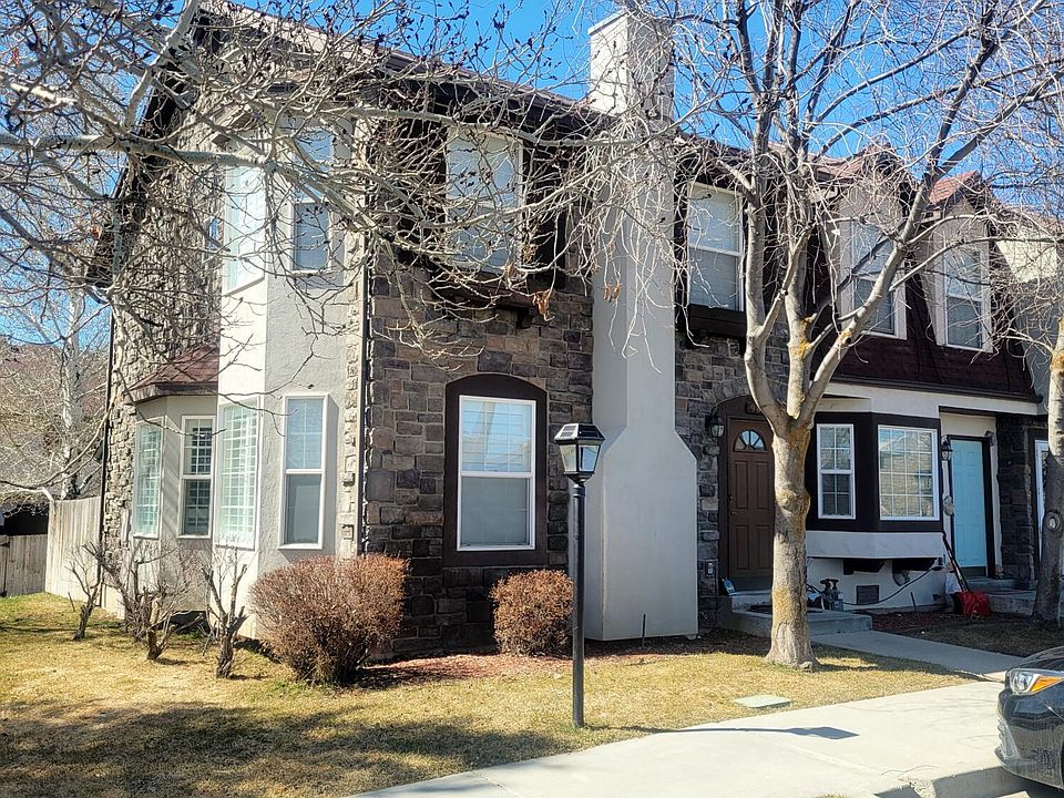 1st image of 902 E Hamlet Cir N
