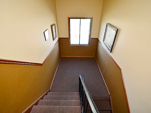 3rd image of 5801 W 103rd St