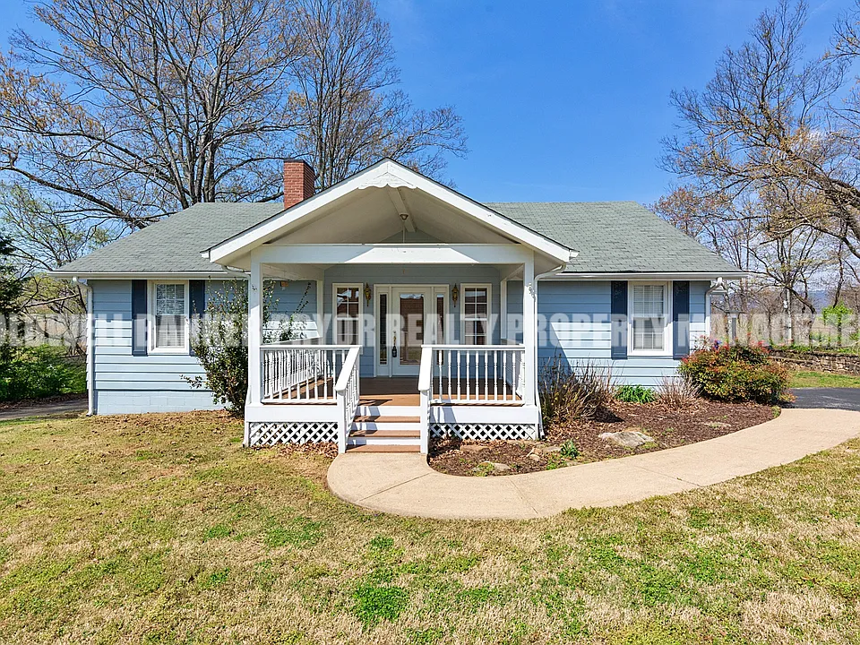 323 Walsh Rd