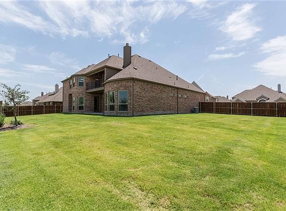 4th image of 1901 Cypress Lake Ln