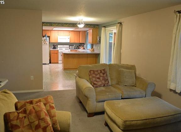 4th image of 15807 NE 69th St