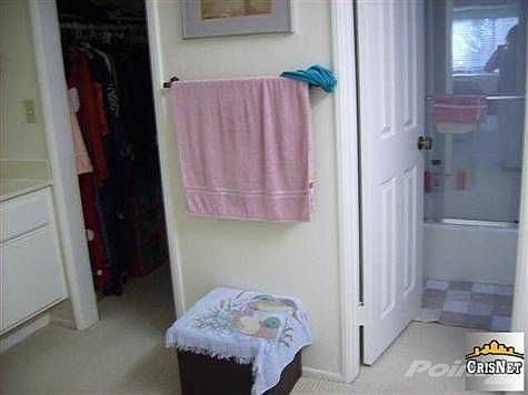3rd image of 4033 Bridgewood Ln