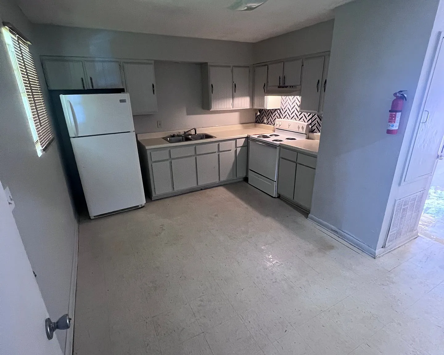 Charming studio apartment - All Utilities Included — Photo 1