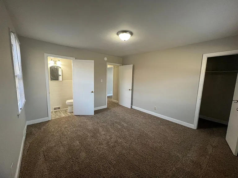 206 Connecticut Ave — Photo 12
