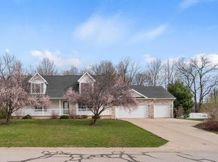 12313 N Placidview Ln, Milford, IN 46542