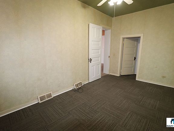 5th image of 801 Goodhue Blvd #801