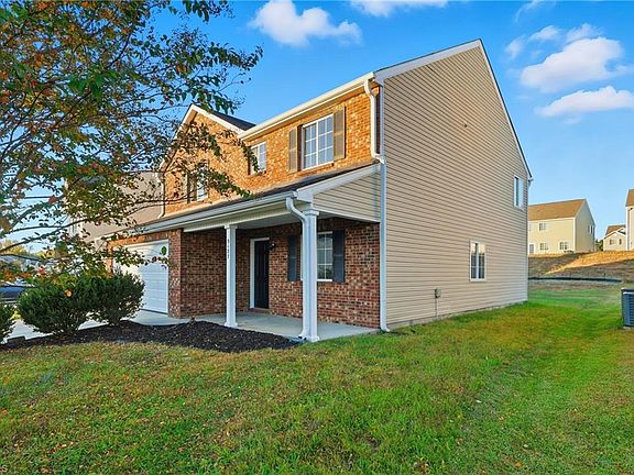 3rd image of 5127 Apsley Dr