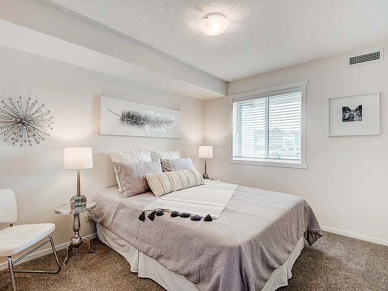 25 Clydesdale Ave — Photo 5