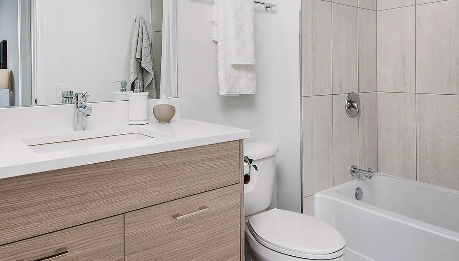 1 bed, 681 sqft, $2,699 — Photo 4