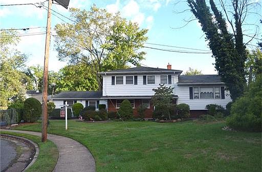 1st image of 16 Hale Ct