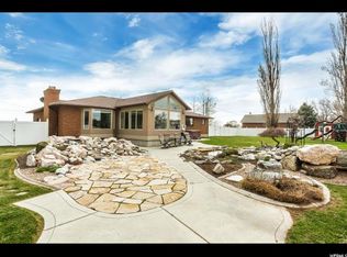 2825 S Bluff Rd, Syracuse, UT 84075