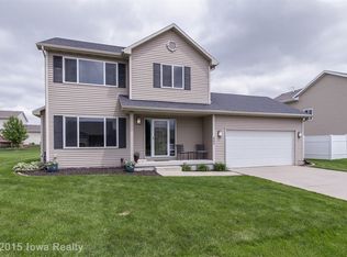 405 SE Waco Pl, Waukee, IA 50263