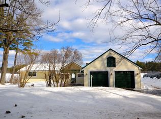 77 Meadow Rd, Raymond, ME 04071