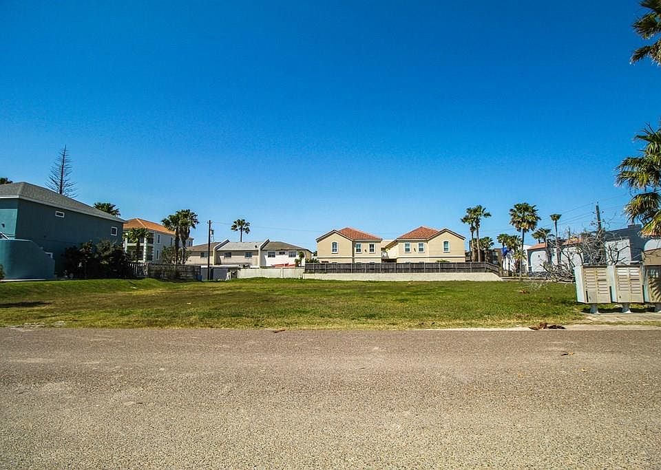 1st image of 202 W Lantana St #204