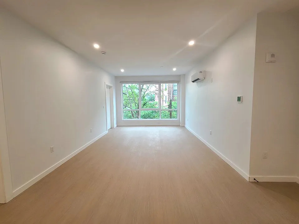 434 Scotland Rd #303