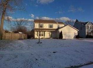 4042 Meadow Green Dr, Sylvania, OH 43560