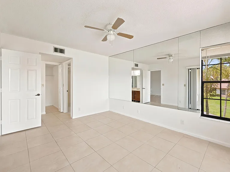 2600 Greenwood Ter #G201 — Photo 22
