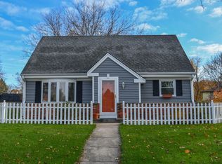 1711 Haymarket Rd, Waukesha, WI 53189