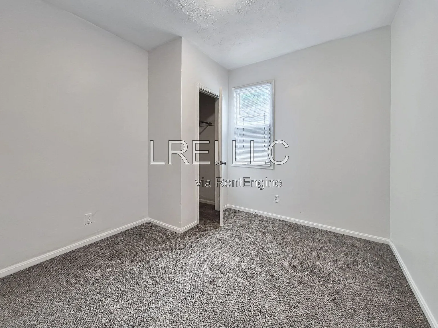 3 bed, 1.0 bath, 1662 sqft, $1,395 — Photo 2