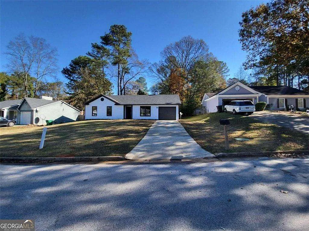 915 Fox Valley Ct photo 1