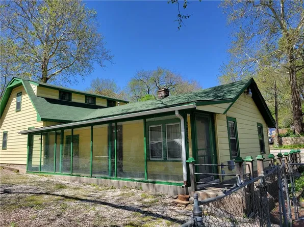 2922 S 28th St, Kansas City, KS 66106