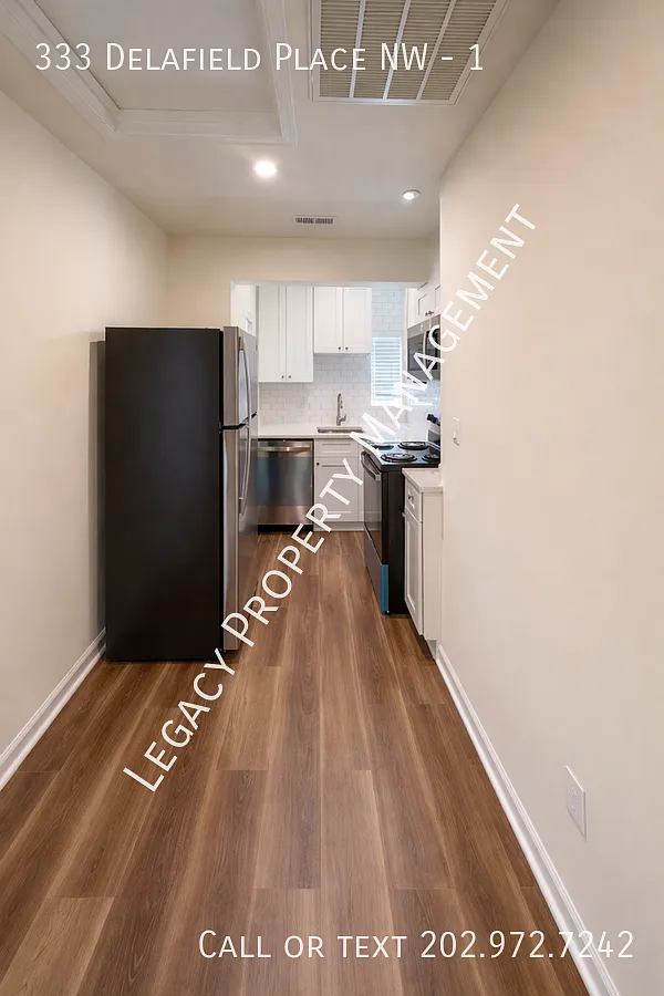 Spacious Petworth Living | Ideal for Co-Living + Easy MD Commute — Photo 4