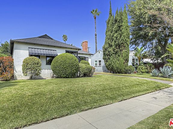 3rd image of 5727 Cartwright Ave