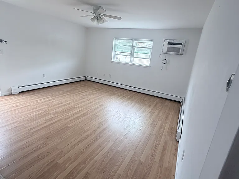 290 Grace Ave #1 — Photo 3