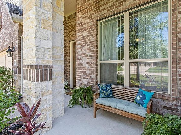 2nd image of 15819 Pine Cone Ln