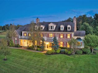 12 Smithfield Rd, Lebanon, NJ 08833