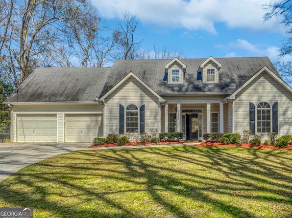 5611 Virginia Dr, Austell, GA 30106