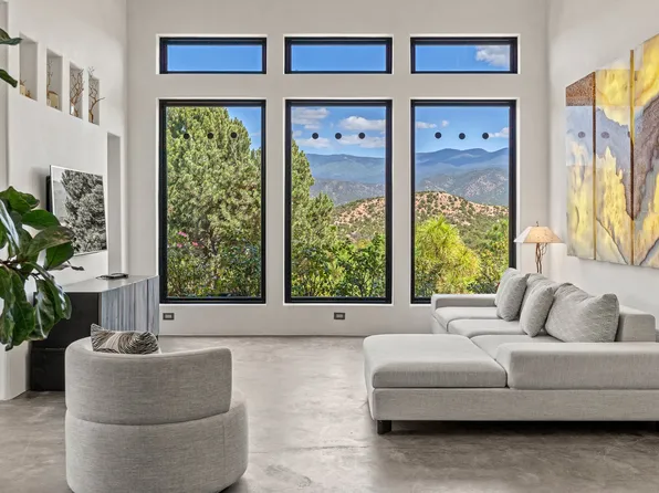 13 Tesuque Vis, Santa Fe, NM 87506