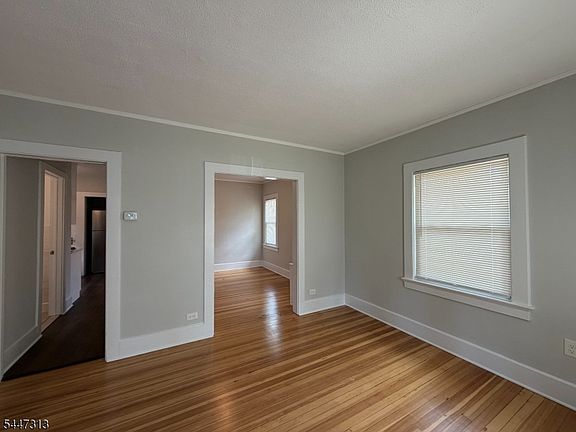 5th image of 54 Label St Floor 2