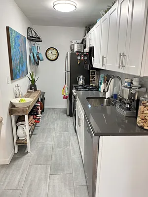 Rented by OvCo Realty | media 49