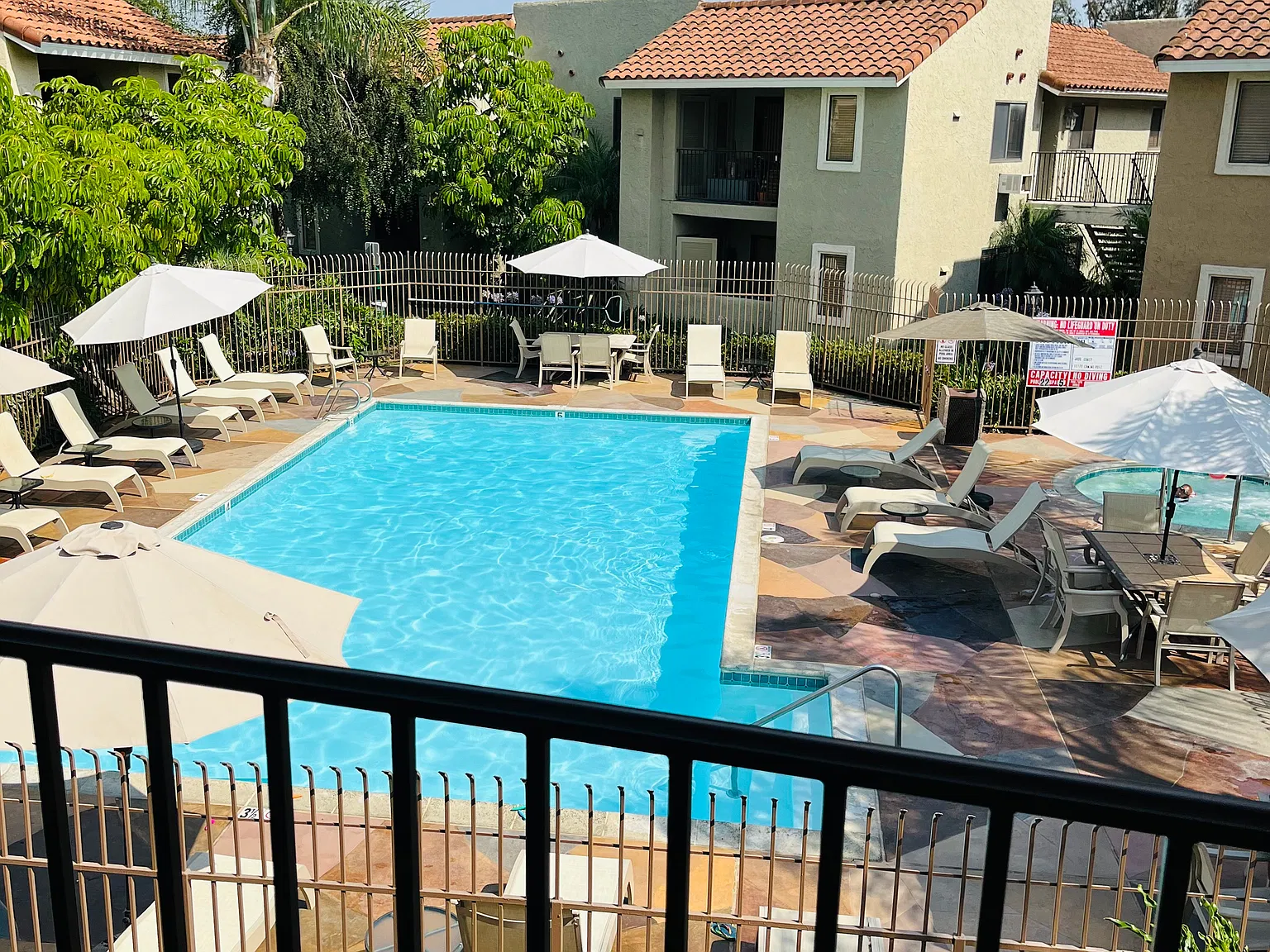 2 bed, 808 sqft, $2,900 — Photo 3