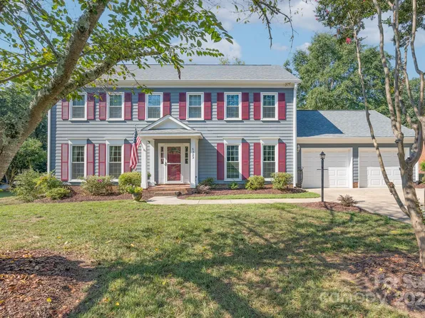 6323 Willow Run Dr, Charlotte, NC 28277