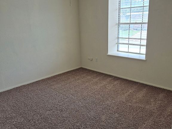 5th image of 8289 Shadow Wood Dr #4