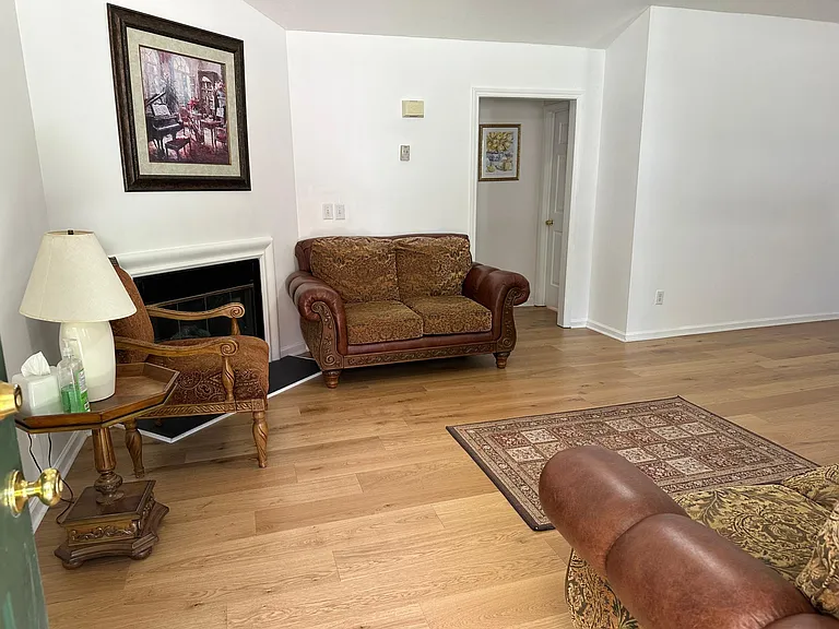 4 Donnelly Ct — Photo 3