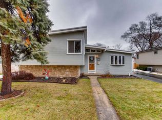 612 W Pleasant St, Villa Park, IL 60181