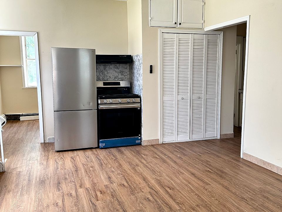 1st image of 243 Gaston Ave