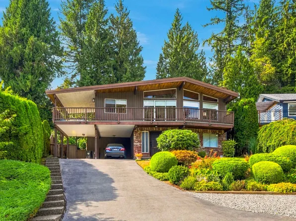 3773 Regent Ave, North Vancouver, BC V7N 2C3