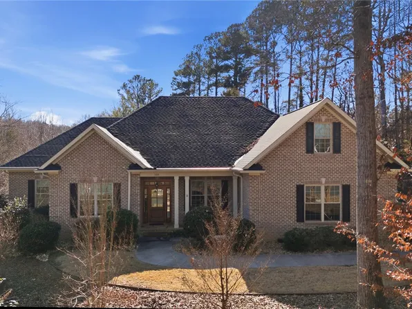510 Heron Cove Cir, Seneca, SC 29672