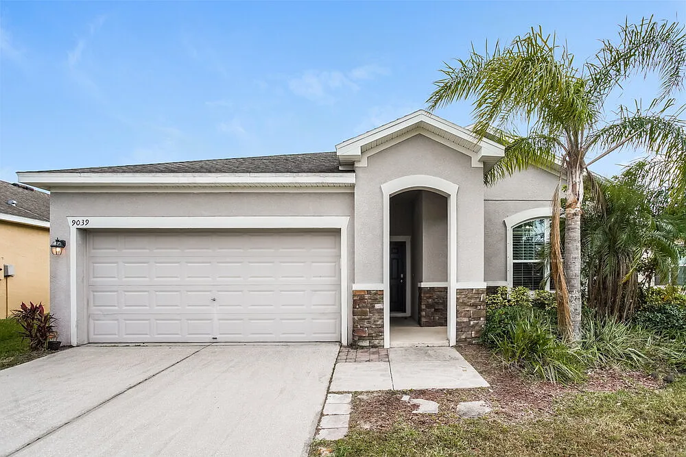 3 bed, 2.0 bath, 1659 sqft, $2,250 — Photo 1