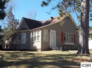 105 Lakeview Blvd, Coleraine, MN 55722